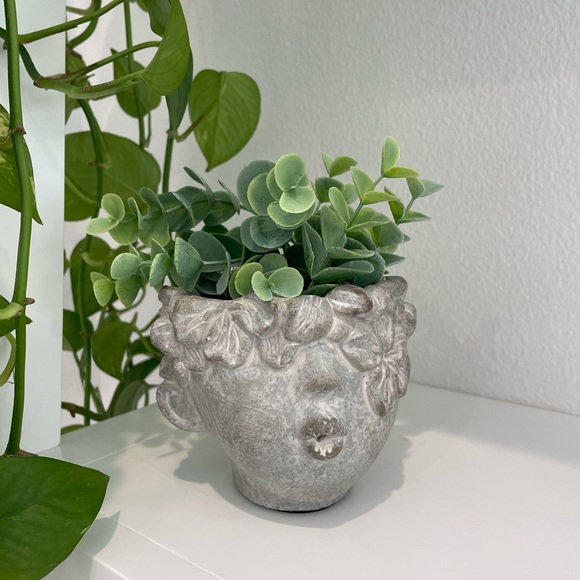 Other - Kissing Face Planter